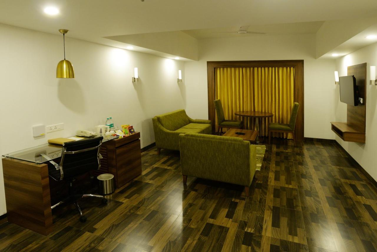 Lemon Tree Hotel Coimbatore Exterior photo