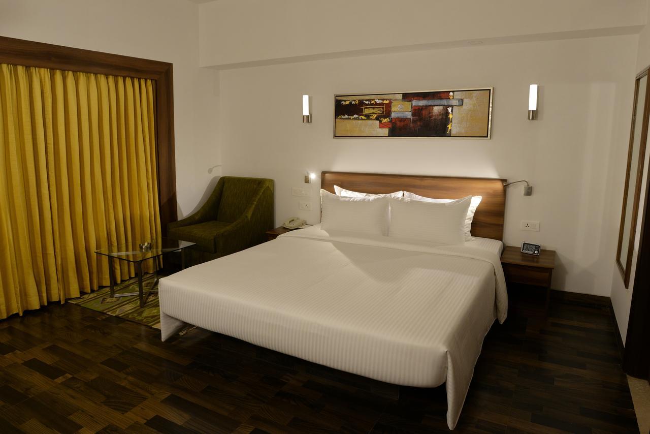 Lemon Tree Hotel Coimbatore Exterior photo