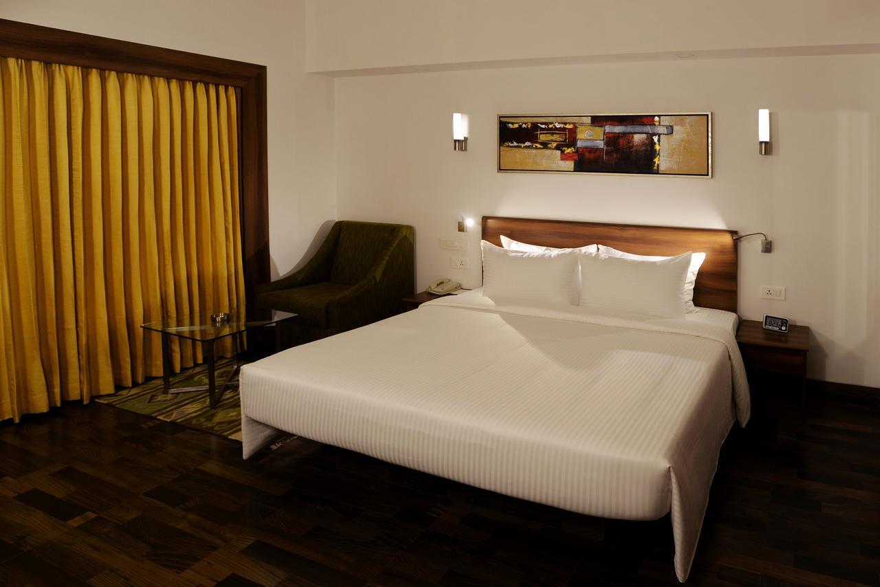 Lemon Tree Hotel Coimbatore Exterior photo