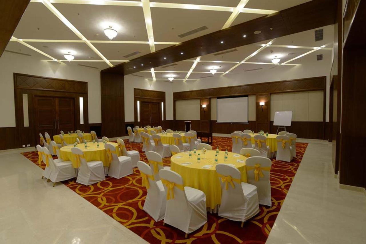 Lemon Tree Hotel Coimbatore Exterior photo