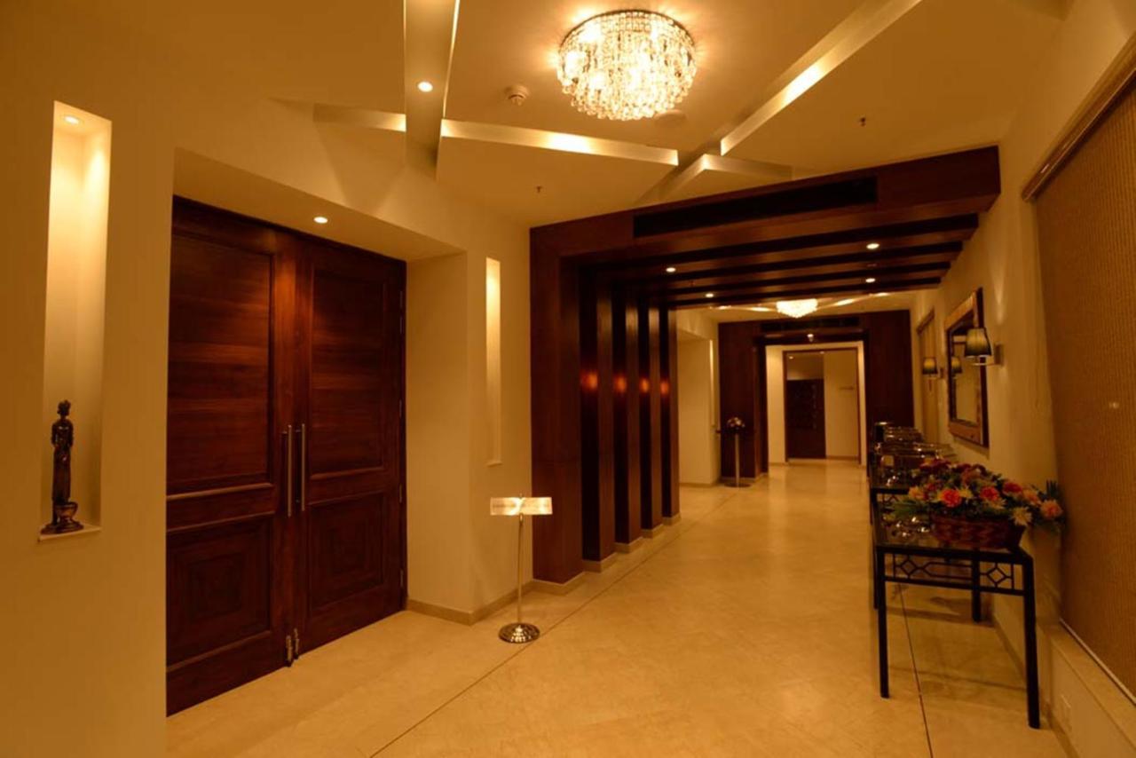 Lemon Tree Hotel Coimbatore Exterior photo