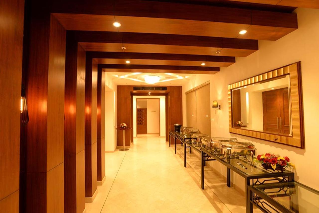 Lemon Tree Hotel Coimbatore Exterior photo